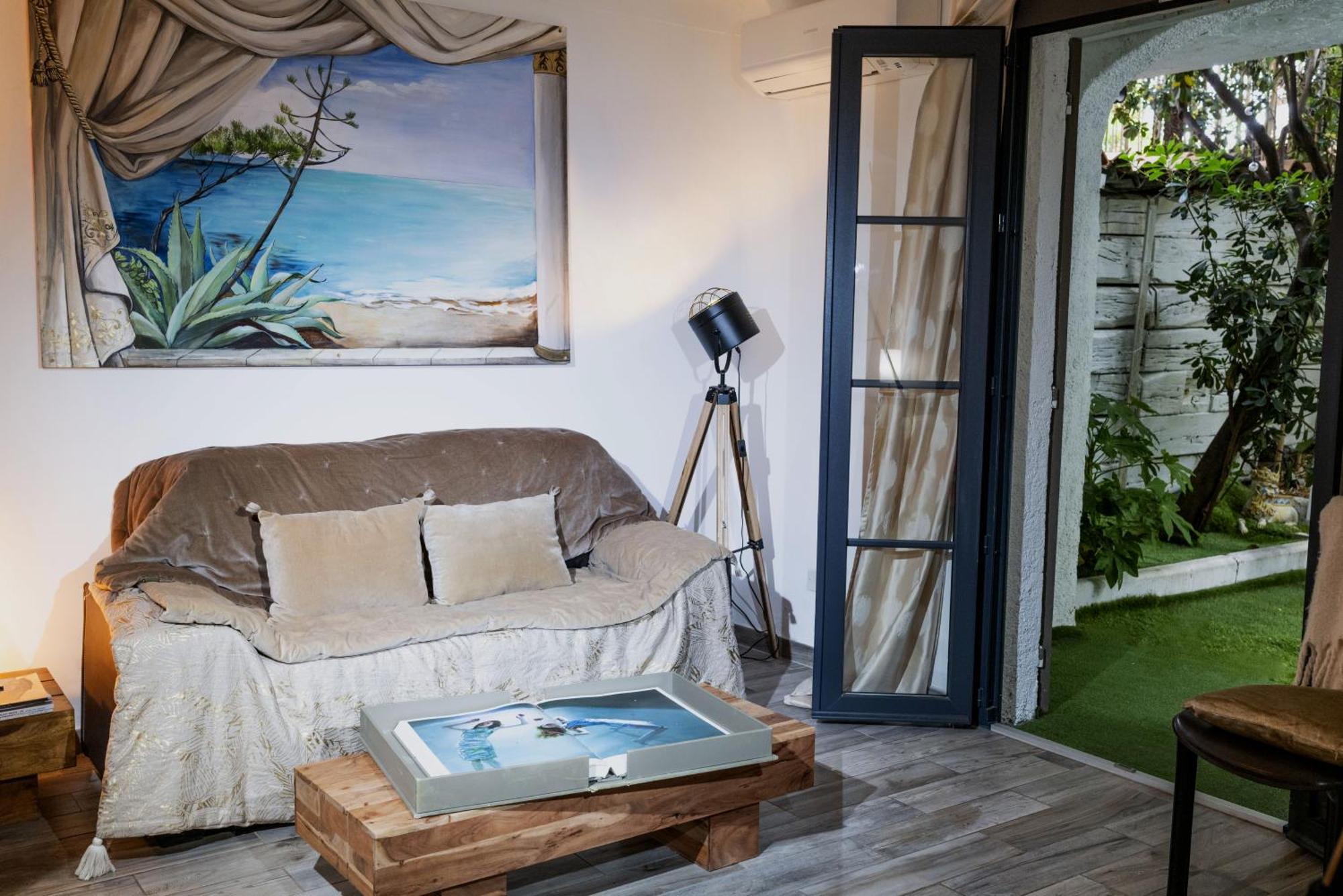 Les Canoubiers Luxe Et Serenite Au Coeur De Saint-Tropez Suites Spacieuses Avec Jardin Enchanteur 객실 사진